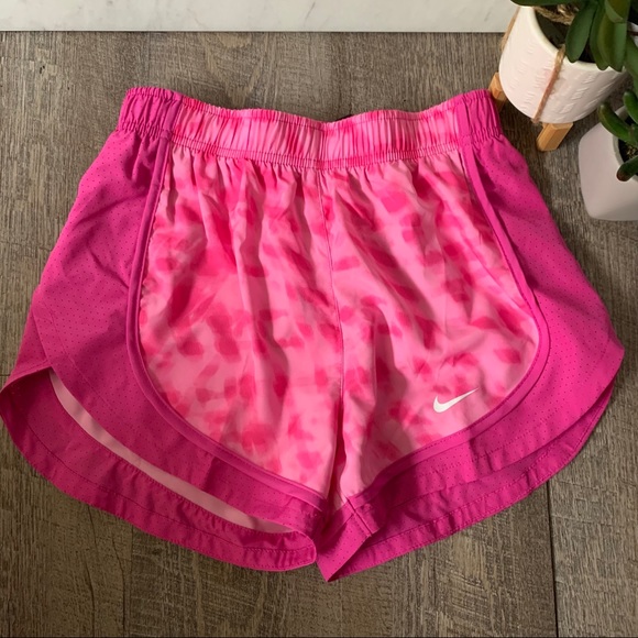 Nike Tempo Running Shorts Fuchsia Tie Dye - Picture 7 of 8